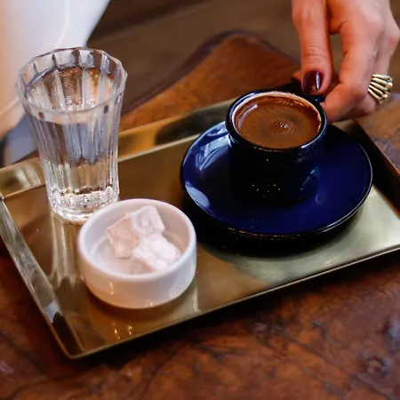 Aparthotel No11 & 4*