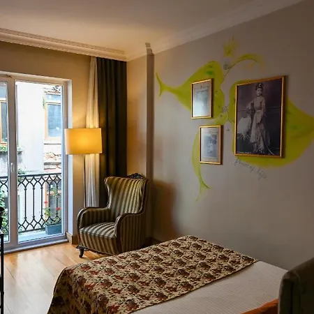 Aparthotel No11 &