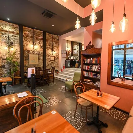 No11 & Apartmanhotel