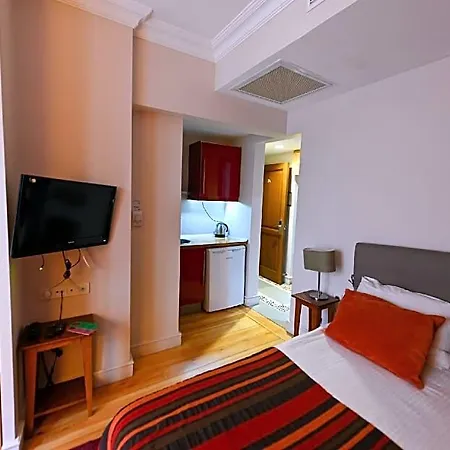 No11 & Apartmanhotel 4*