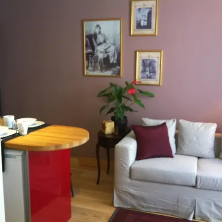 No11 & 4* Istanbul