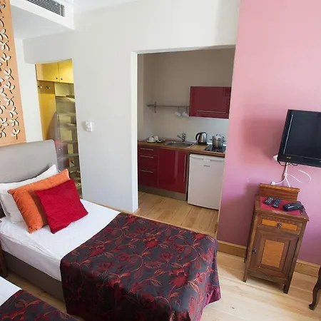 Aparthotel No11 &