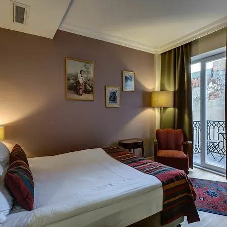 No11 & Aparthotel