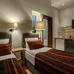 Aparthotel No11 &