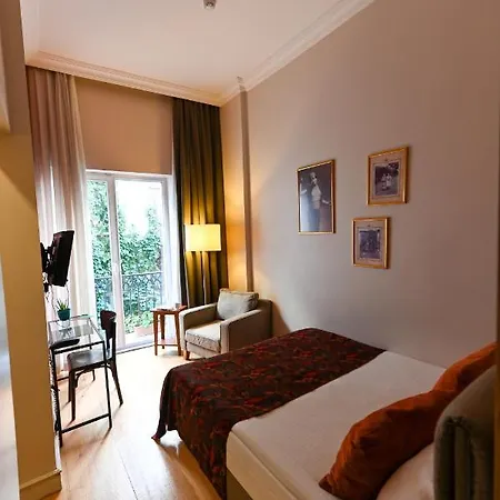 Apartahotel No11 & 4*